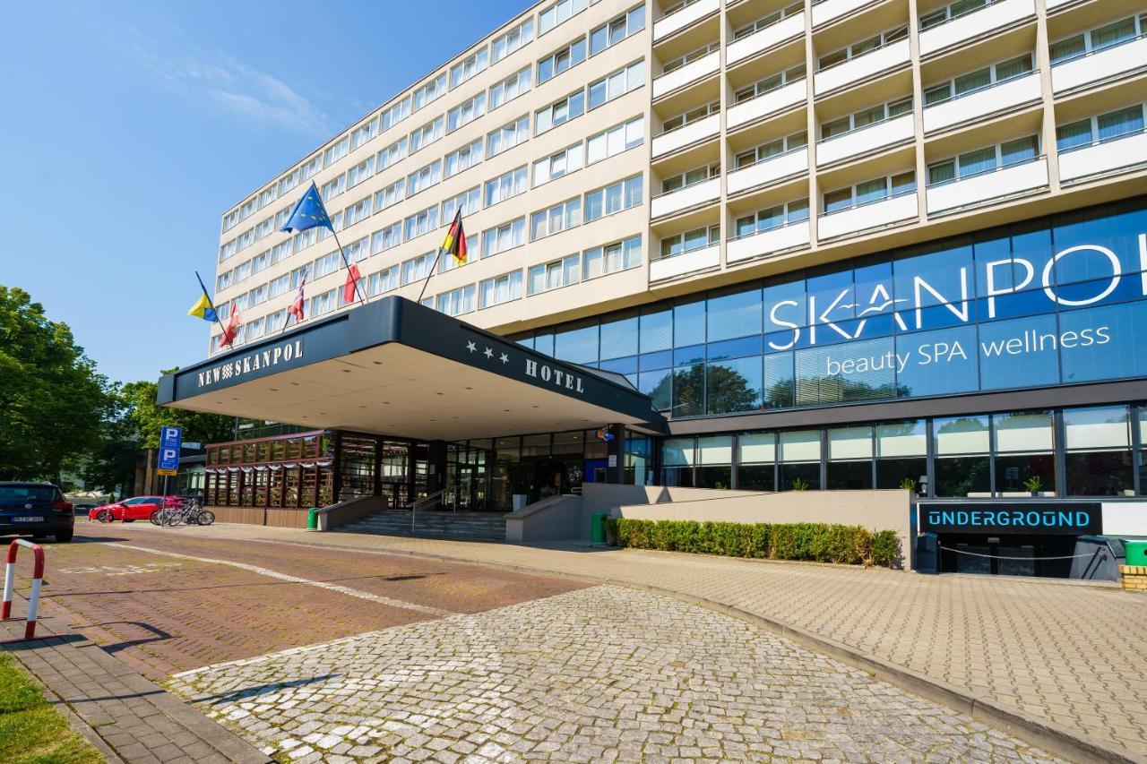Hotel New Skanpol Kolobrzeg Exterior photo