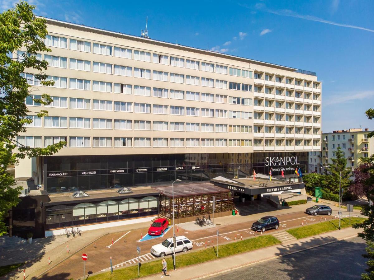 Hotel New Skanpol Kolobrzeg Exterior photo